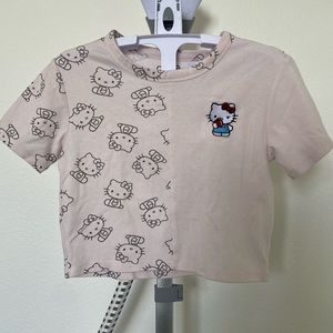 Hello Kitty by Sanrio Light Pink half print cropped t-shirt M- NWOT - Never worn